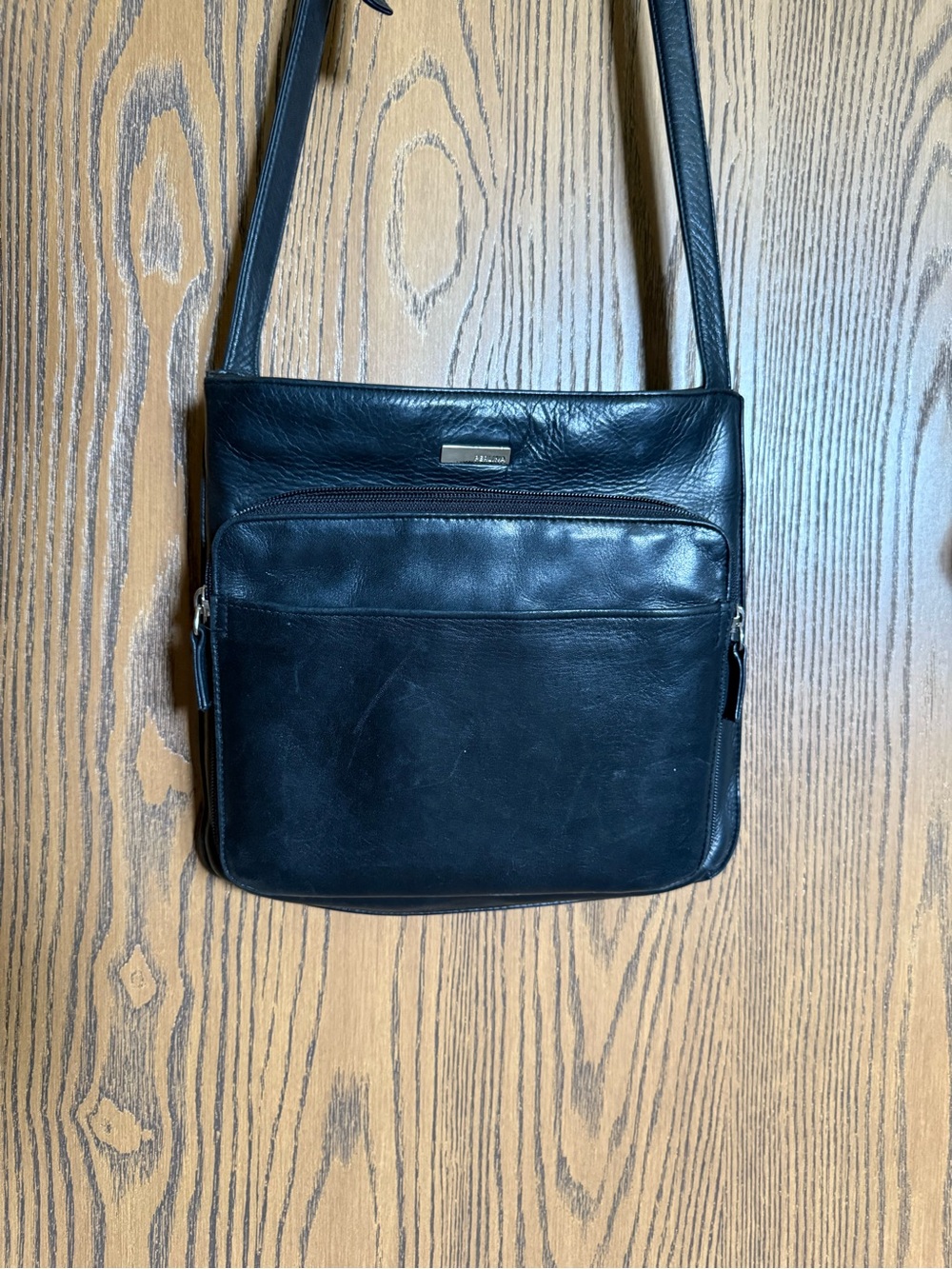 Perlina Black Leather Messenger Crossbody Bag